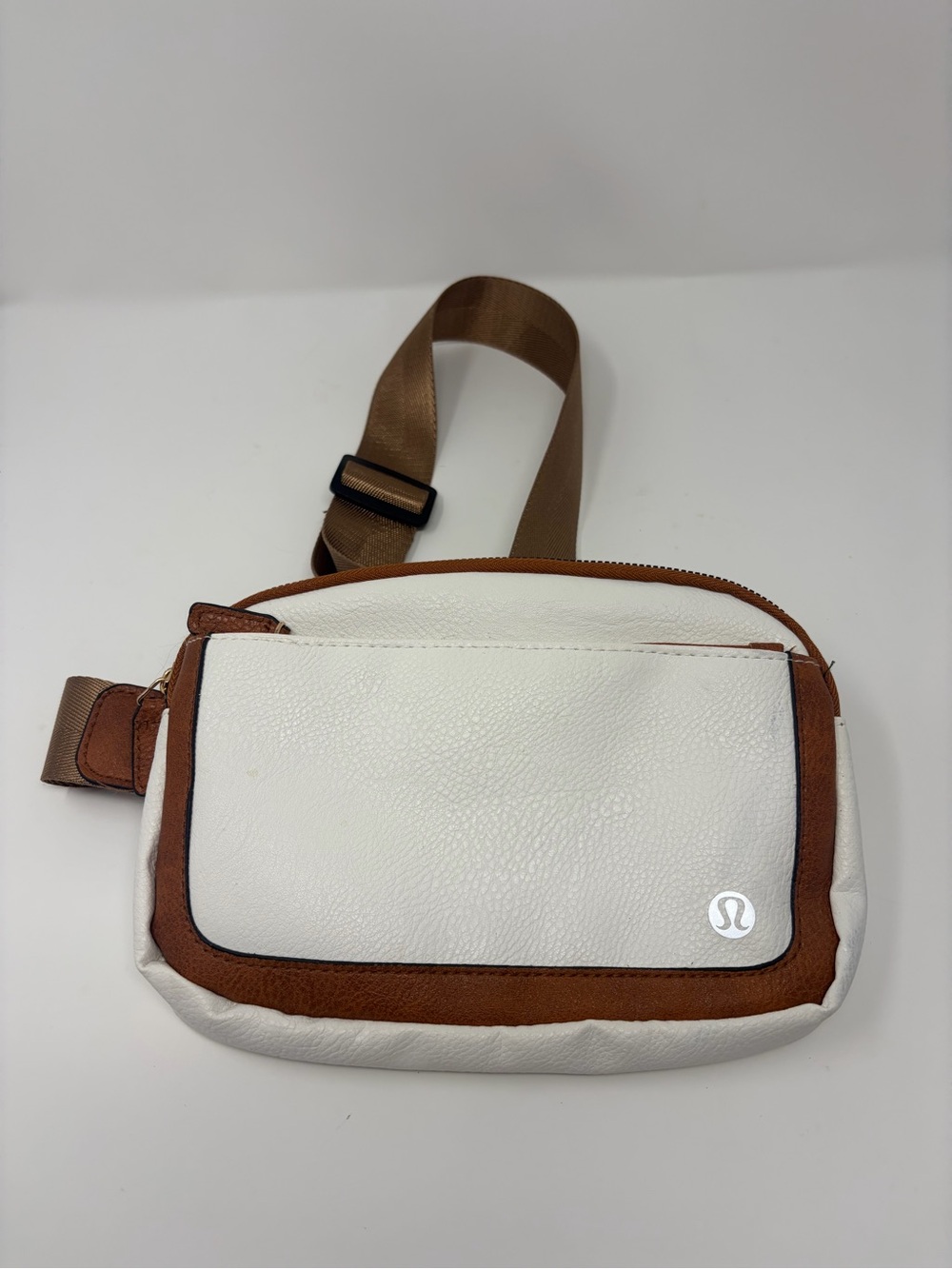 Lululemon Everywhere Crossbody Bag White Brown Pouch Purse Waist Bag Belt